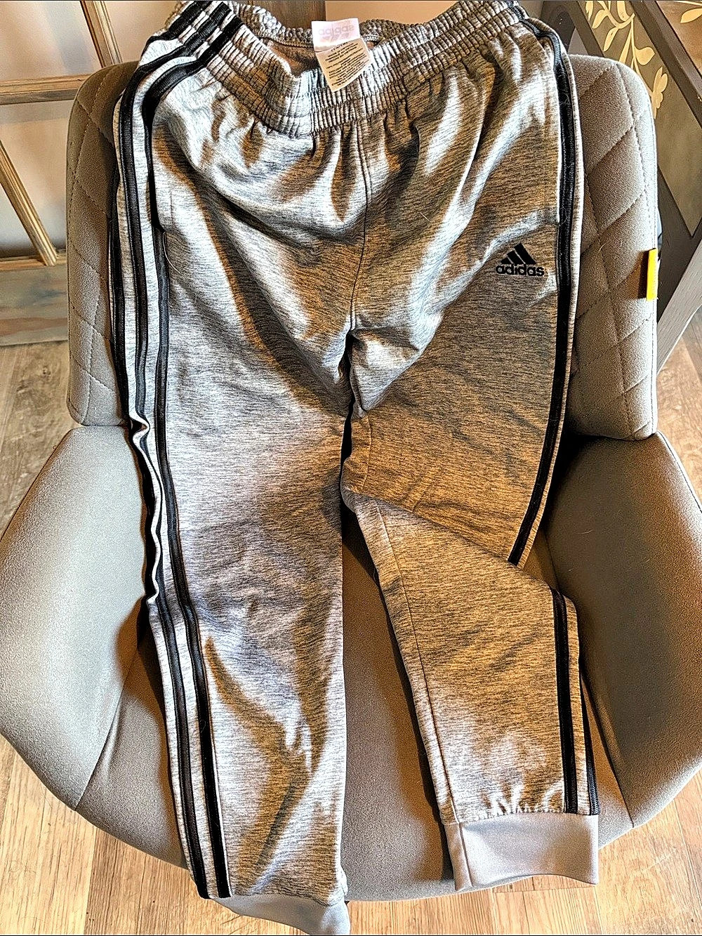 adidas Gray & Black Track Pants Size Large Like New